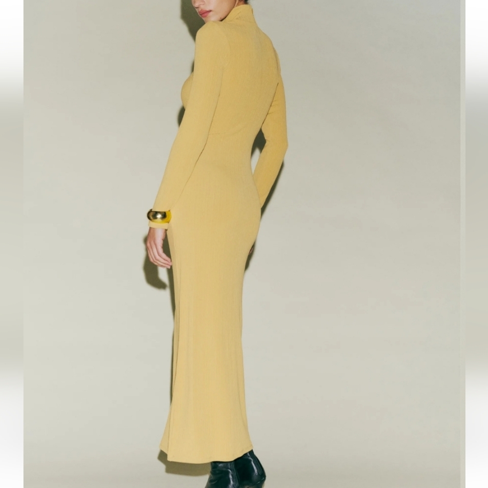 REFORMATION malorie knit dress - size large - Picture 2 of 9